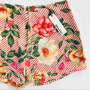 Haute Monde NWT Striped Floral Shorts